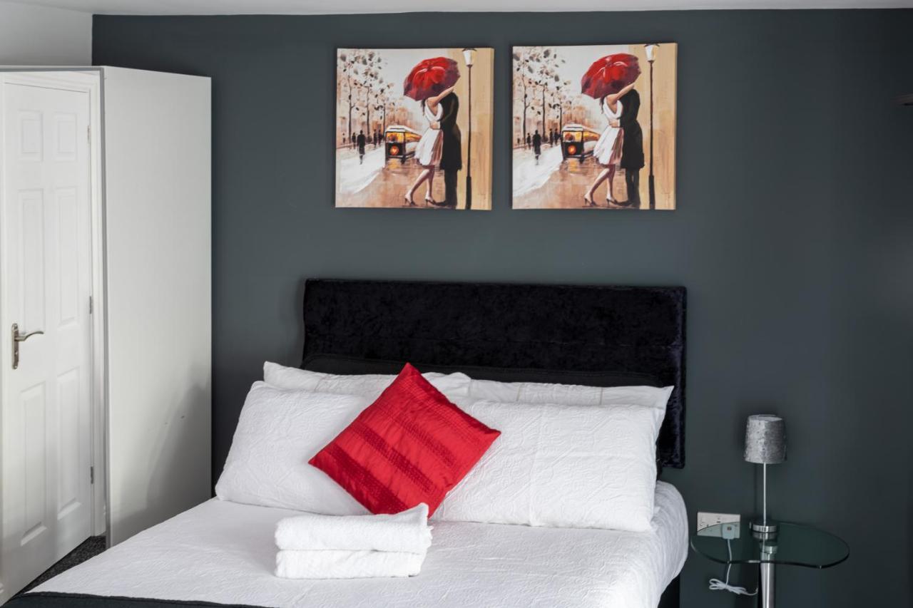 Luxury One Bedroom Guesthouse M6, Junction 10 Walsall Willenhall Eksteriør bilde