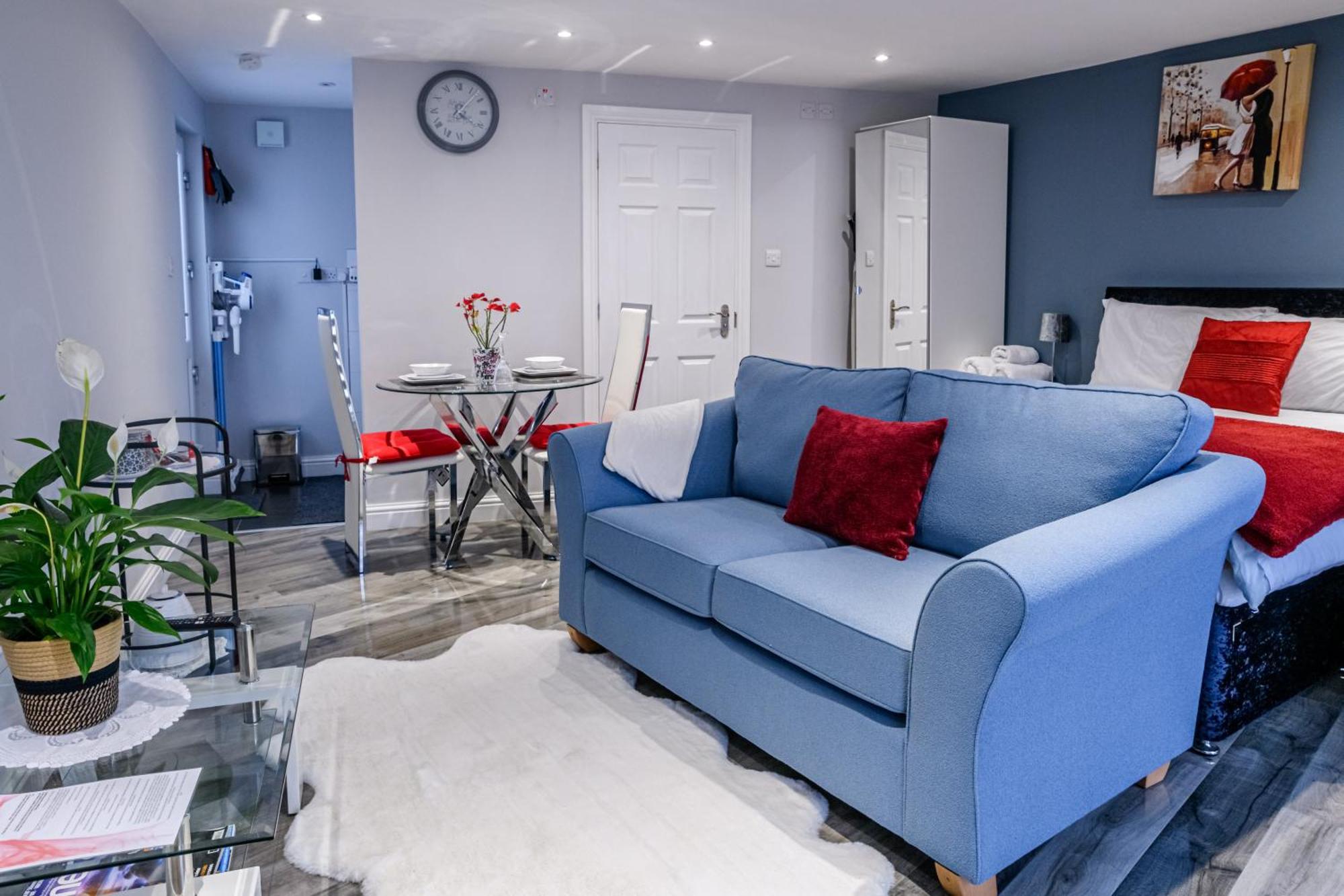 Luxury One Bedroom Guesthouse M6, Junction 10 Walsall Willenhall Eksteriør bilde